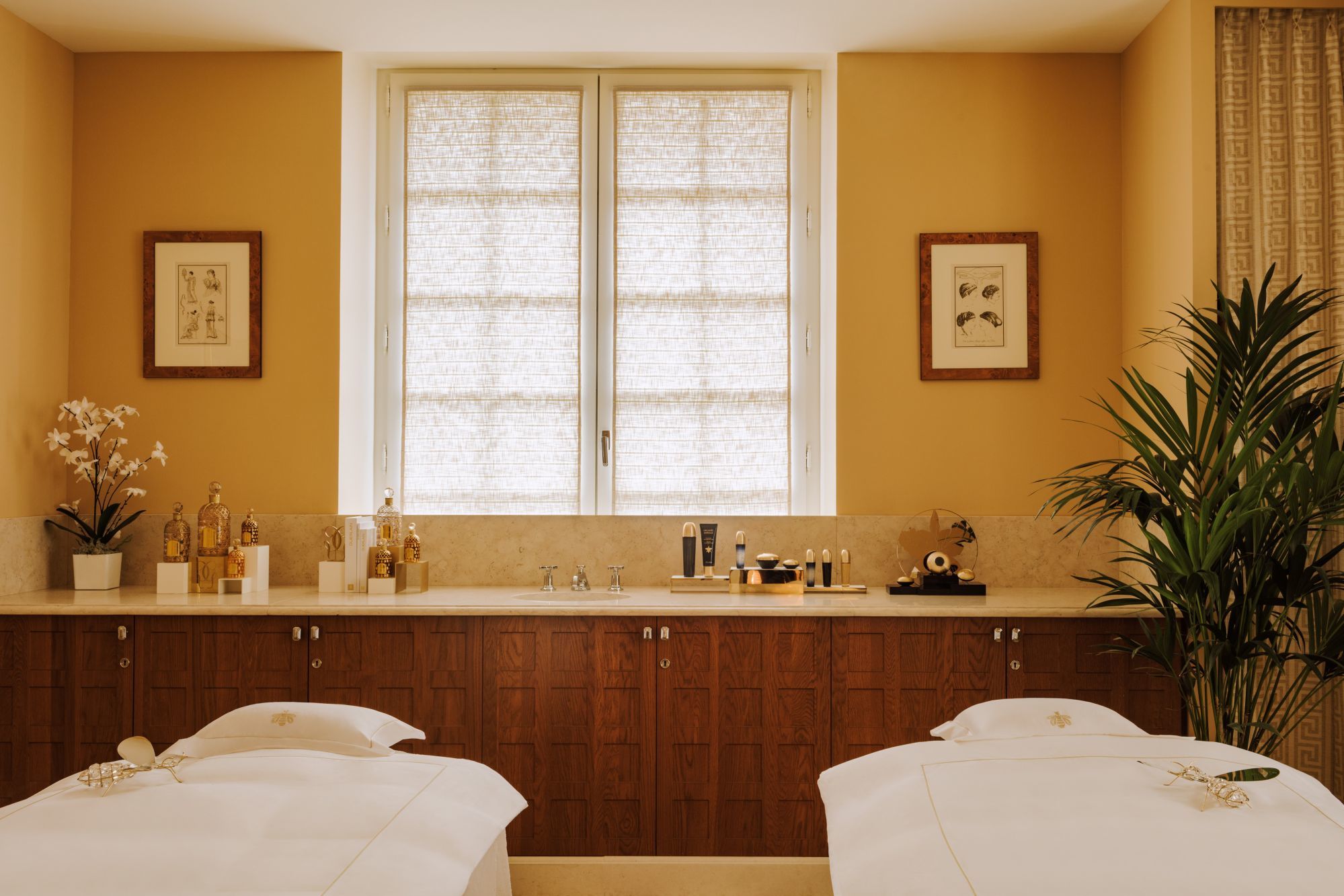 Saint James Paris | OFFICIAL SITE | Chateau-Hotel and Private Club in
